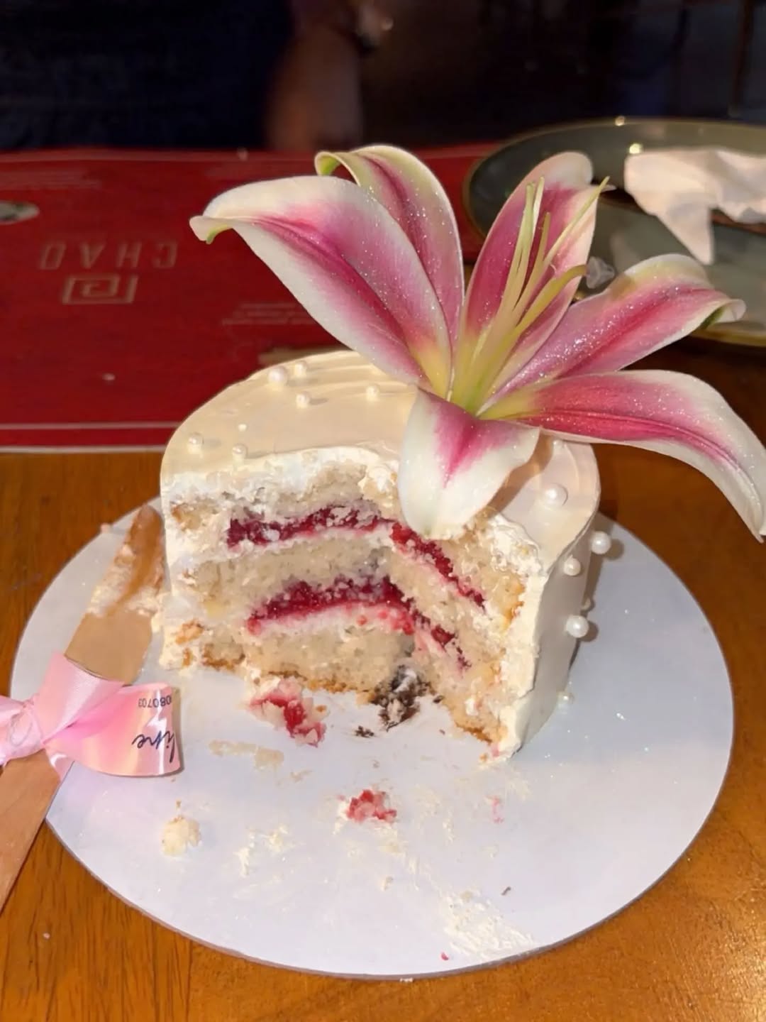 Lily cake, made from a client's mood board